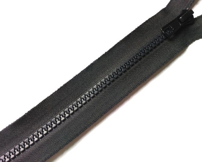 Plastic fireproof zipper