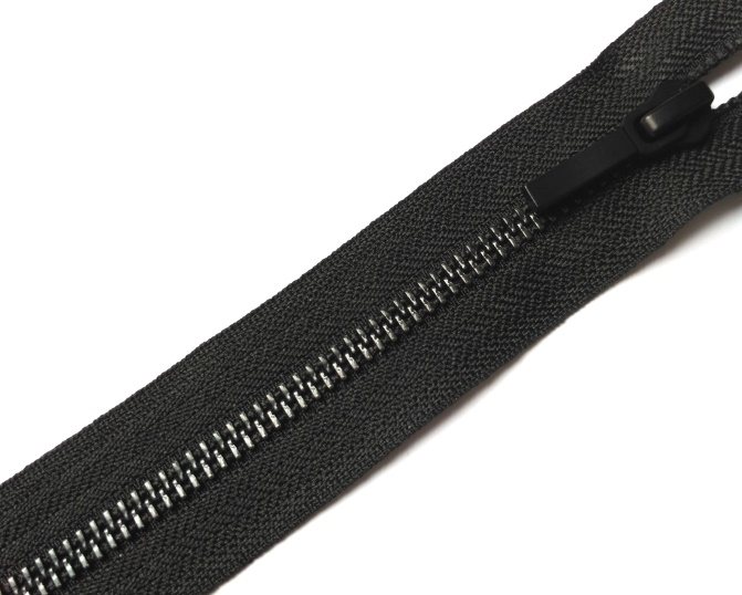 Metal fireproof zipper